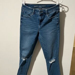 American Eagle Outfitters Women's Distressed Dark Blue Skinny Jeans